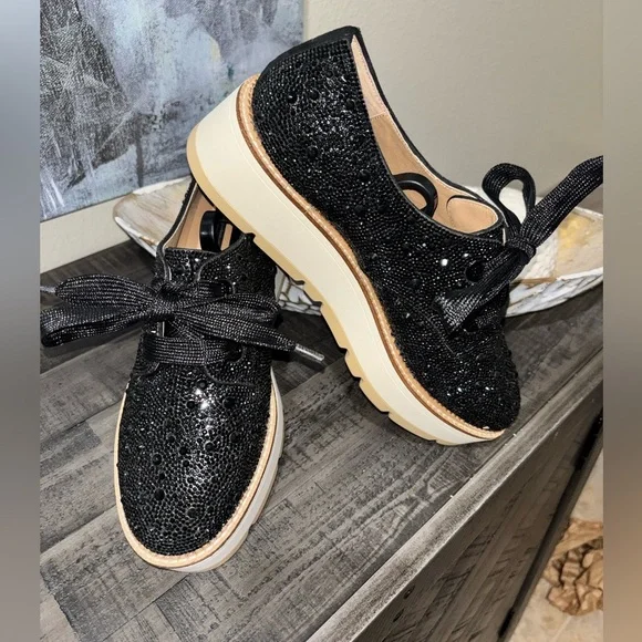 GB (Gianni Bini) Re-Vival rhinestone-embellished lace-up platform oxfords SZ10​ - Picture 2 of 10